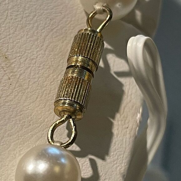 Pearls   - Picture 4 of 4